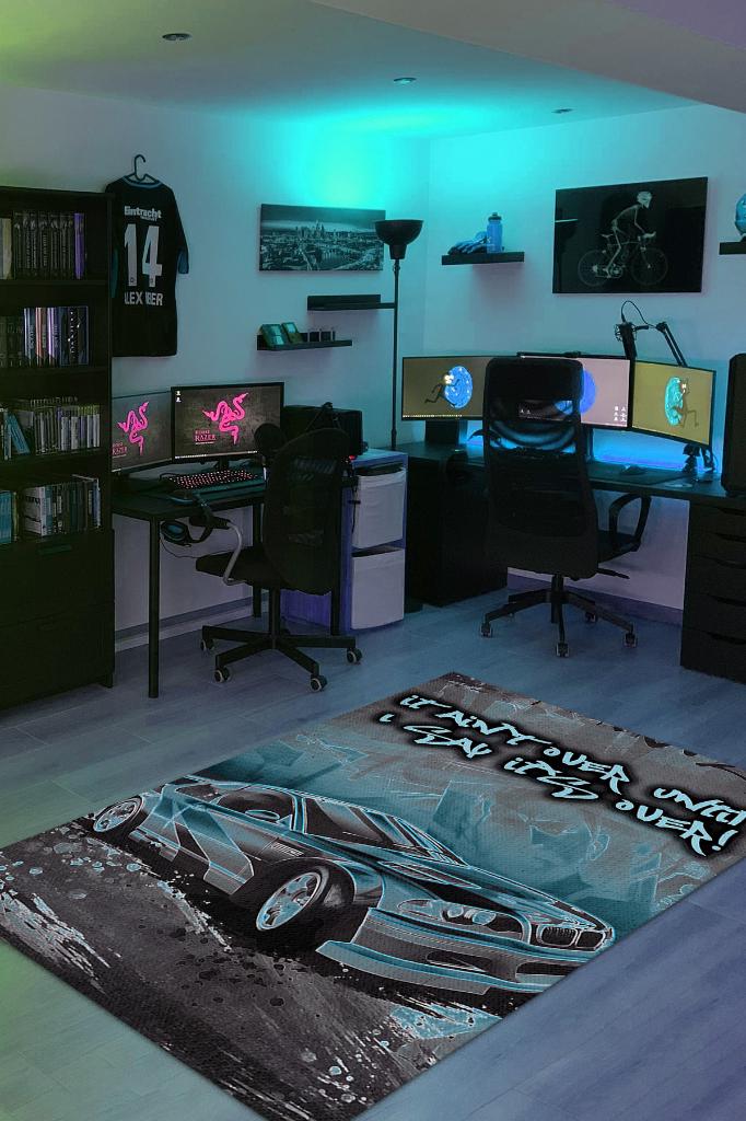 Ben Bitti Demeden Bitmez Renkli Oyuncu Halısı Gri Renk Gamer Temalı Nfs Most Wanted Halı