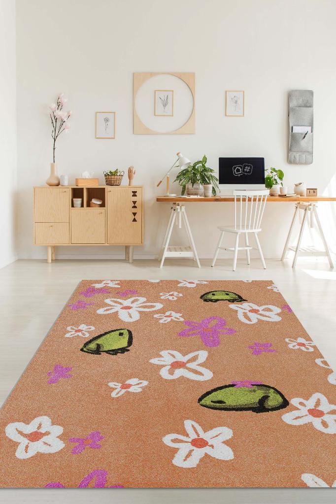 Şaşkın Kurbağa Bej Renkli Minimalist Mutfak Halısı Kurbağa Baskılı Özel Tasarım Halı