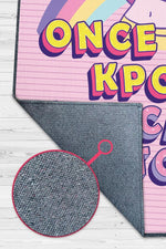 Duramazsın Pembe Renkli Halı Kpop Sever Genç Odası Halısı Modern Hediyelik Figürlü Halı